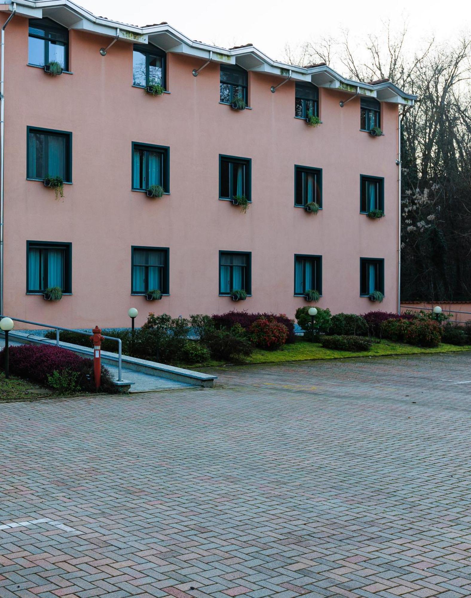Hotel Villa Delle Rose - Malpensa Oleggio Exterior foto