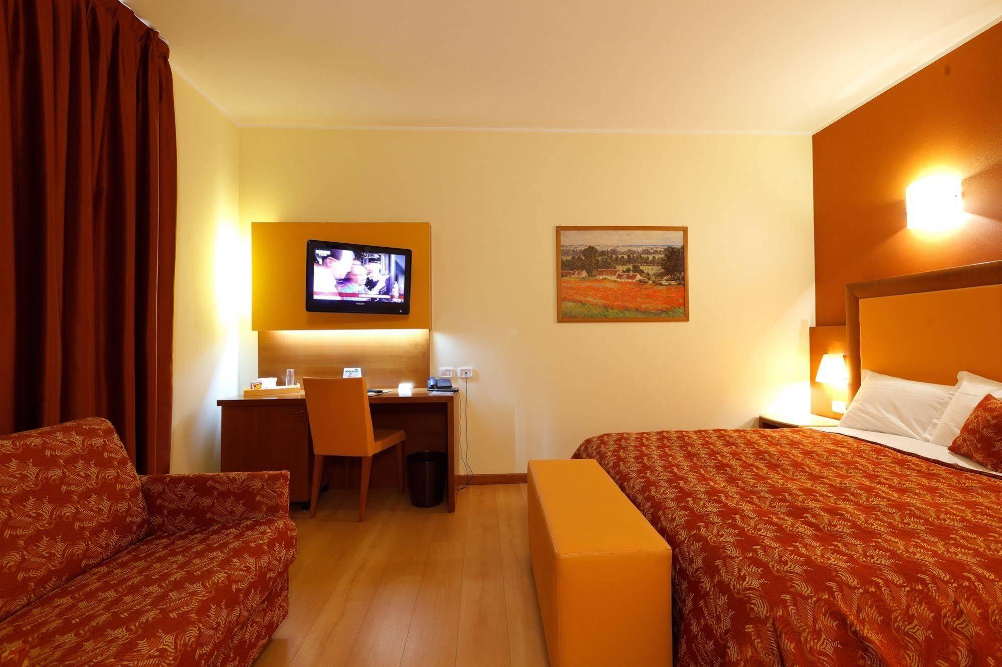Hotel Villa Delle Rose - Malpensa Oleggio Exterior foto